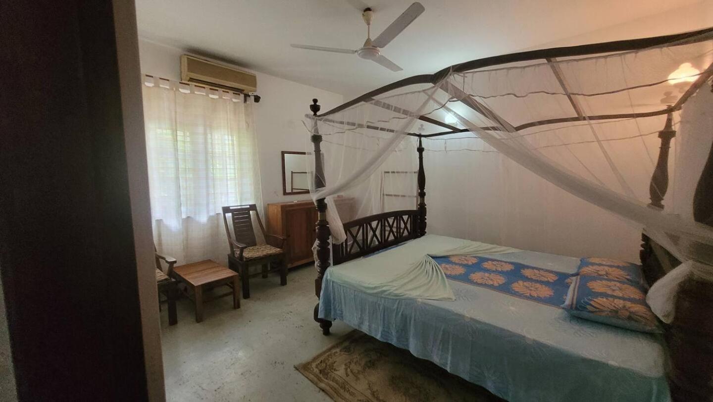 Villa Sea Sprays Hikkaduwa Exterior photo
