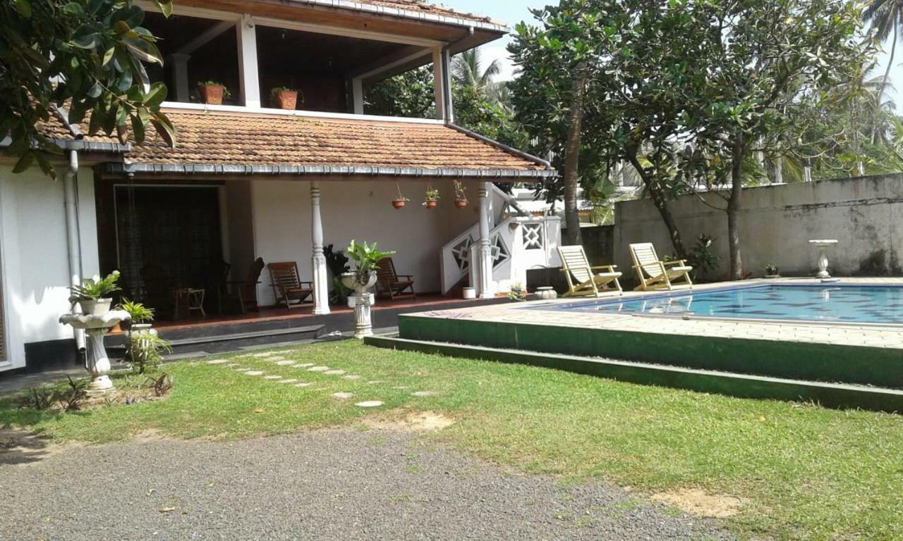 Villa Sea Sprays Hikkaduwa Exterior photo